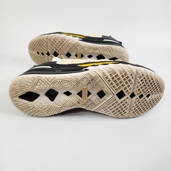 Nike LeBron XVIII 18 'Home' White Amarillo Black CQ9283-100 Men's Size 8.5 Shoes - Picture 14 of 16